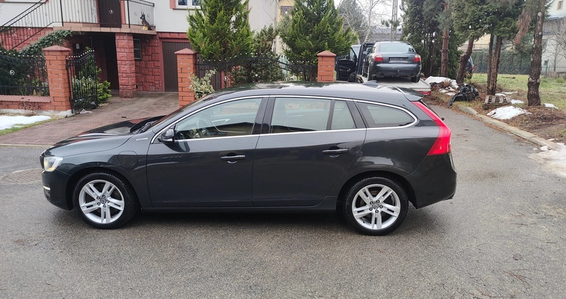 Volvo V60 cena 47999 przebieg: 300000, rok produkcji 2013 z Niemcza małe 562